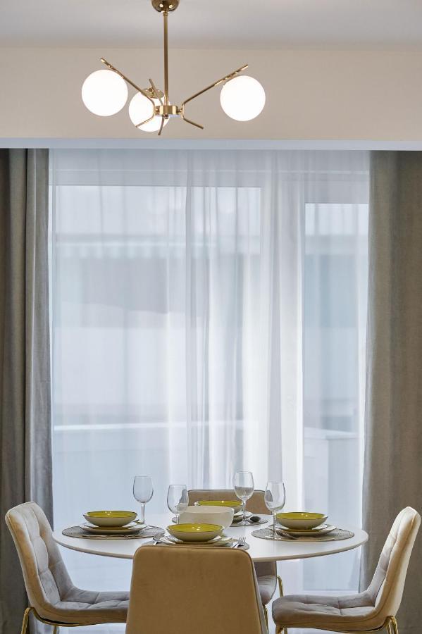 Mg Brothers Apartment In Infinity Beach Resort Mamaia Kültér fotó